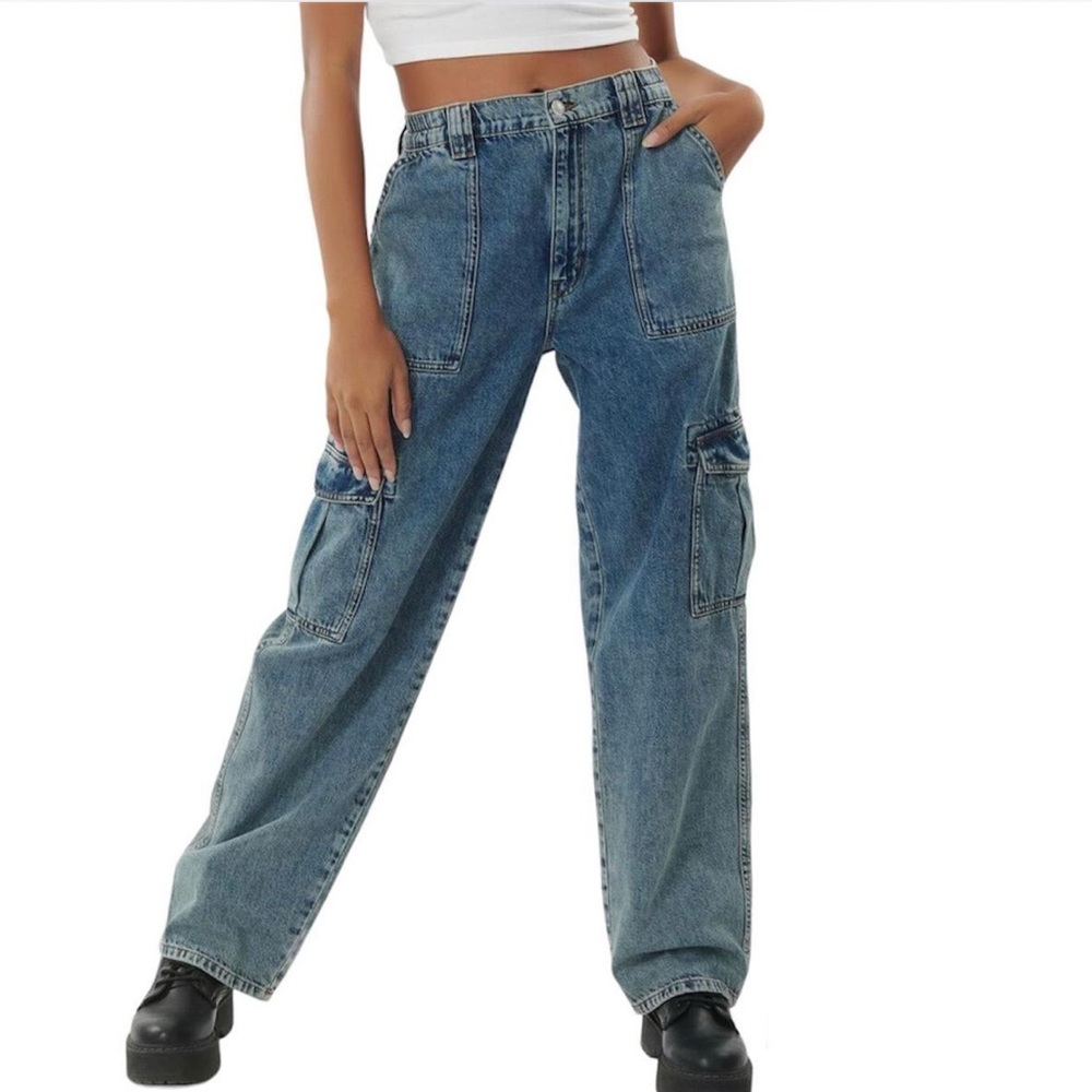 Y2K Garage Stone Wash Cargo Jeans • Juniors Size 11 • Retro Utility